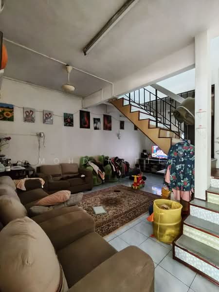 Rumah Teres 2 Tingkat untuk Dijual di Ampang (Selangor) - Mohd Rafiee - Living Room - PropertyGuru.com.my