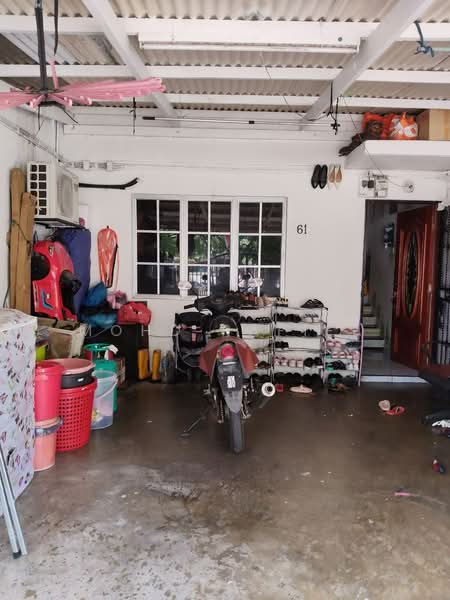 Rumah Teres 2 Tingkat untuk Dijual di Ampang (Selangor) - Mohd Rafiee - Car Park - PropertyGuru.com.my