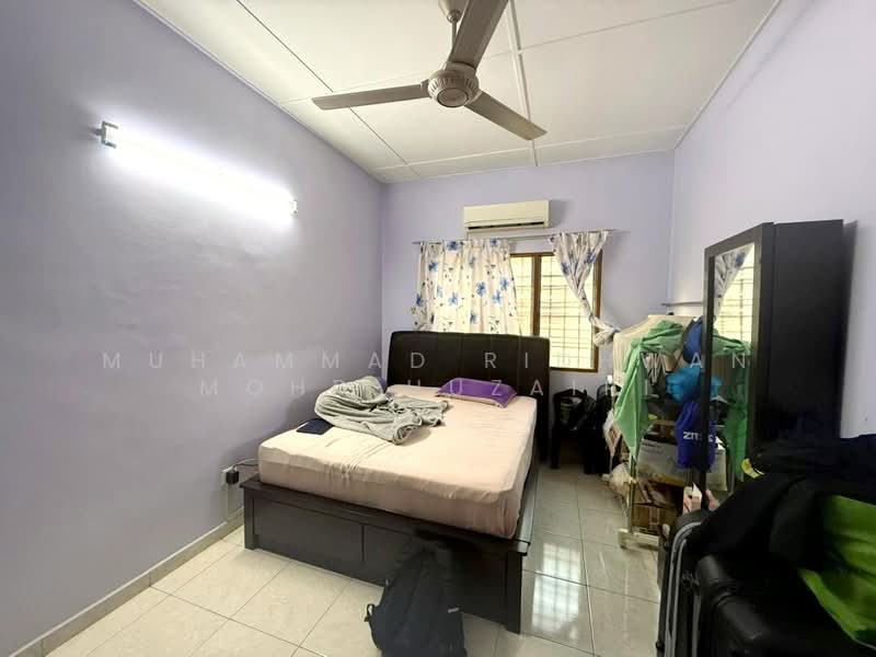 2-storey Terraced House for Sale in Bandar Nusaputra (Puchong) - Muhammad Ridhwan Mohd Huzairi - Bedroom - PropertyGuru.com.my