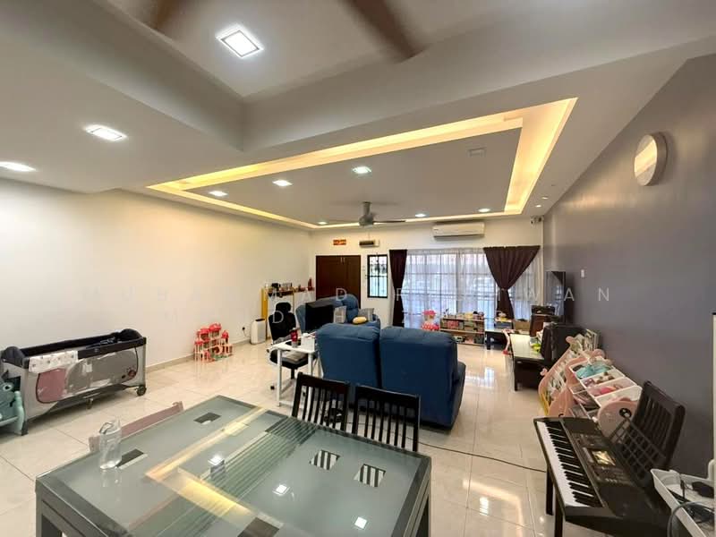 2-storey Terraced House for Sale in Bandar Nusaputra (Puchong) - Muhammad Ridhwan Mohd Huzairi - Living Room - PropertyGuru.com.my