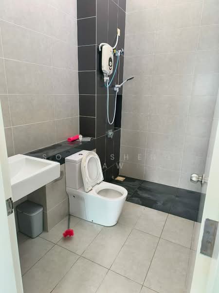 Rumah Teres 2 Tingkat untuk Dijual di Eco Majestic (Semenyih) - Soon Sheng Law - Bathroom - PropertyGuru.com.my