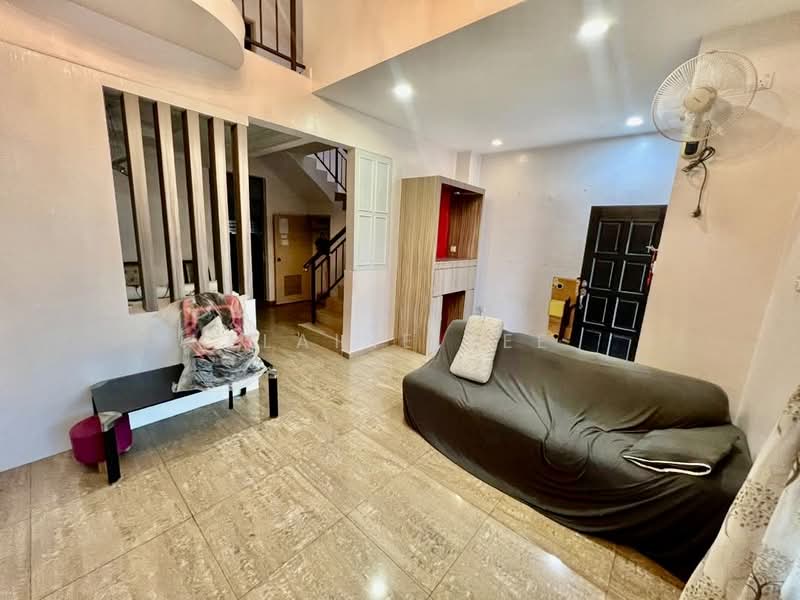 Rumah Teres 2.5 Tingkat untuk Disewa di Skudai (Johor) - Elaine See - Living Room - PropertyGuru.com.my