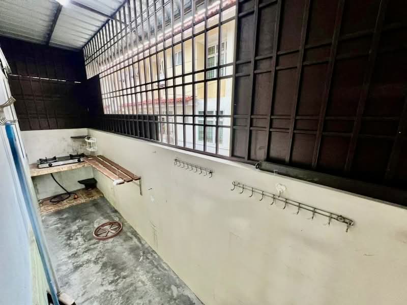 Rumah Teres 2.5 Tingkat untuk Disewa di Skudai (Johor) - Elaine See - Balcony - PropertyGuru.com.my
