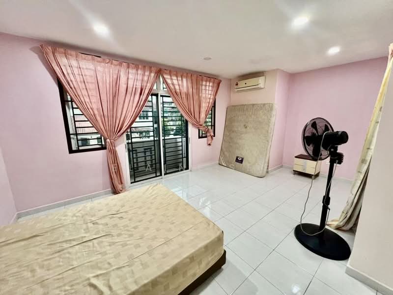 Rumah Teres 2.5 Tingkat untuk Disewa di Skudai (Johor) - Elaine See - Bedroom - PropertyGuru.com.my