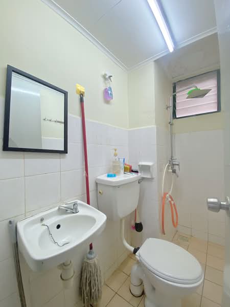Pangsapuri untuk Disewa di SD Apartments II - Jimmy Haryzul - Bathroom - PropertyGuru.com.my