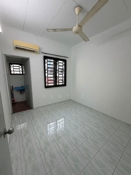 2-storey Terraced House for Rent in Taman Ipoh Timur (Ipoh) - Kent C - Interior - PropertyGuru.com.my