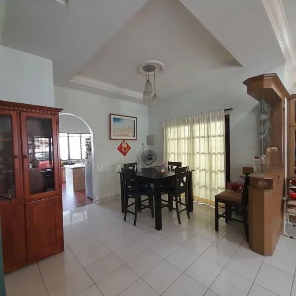 Semi-Detached House for Sale in Ipoh (Perak) - Ivan Tai - Dining Room - PropertyGuru.com.my