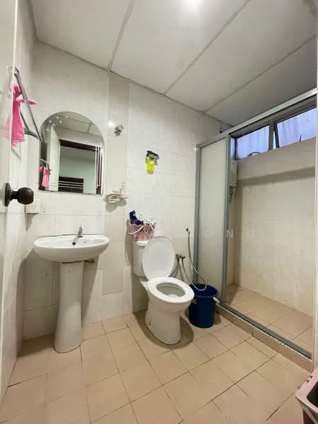 Condominium for Sale at University Tower - Amelia Kong - Bathroom - PropertyGuru.com.my