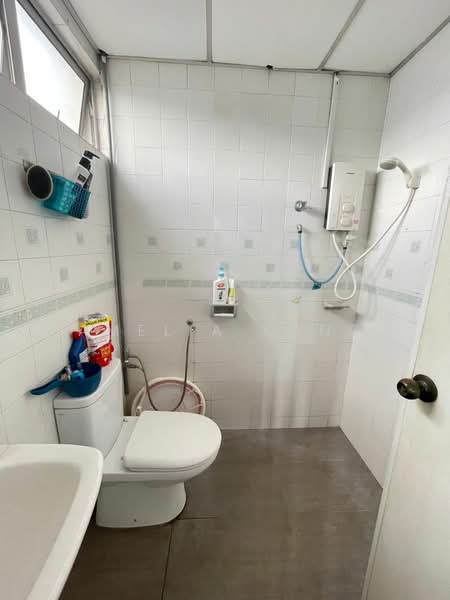 Condominium for Sale at University Tower - Amelia Kong - Bathroom - PropertyGuru.com.my