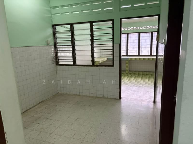 Rumah Teres 1 Tingkat untuk Dijual di Kajang (Selangor) - Zaidah Ahmad - Kitchen - PropertyGuru.com.my