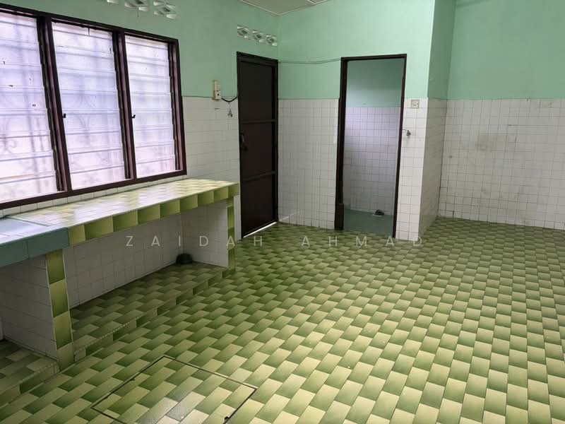 Rumah Teres 1 Tingkat untuk Dijual di Kajang (Selangor) - Zaidah Ahmad - Kitchen - PropertyGuru.com.my