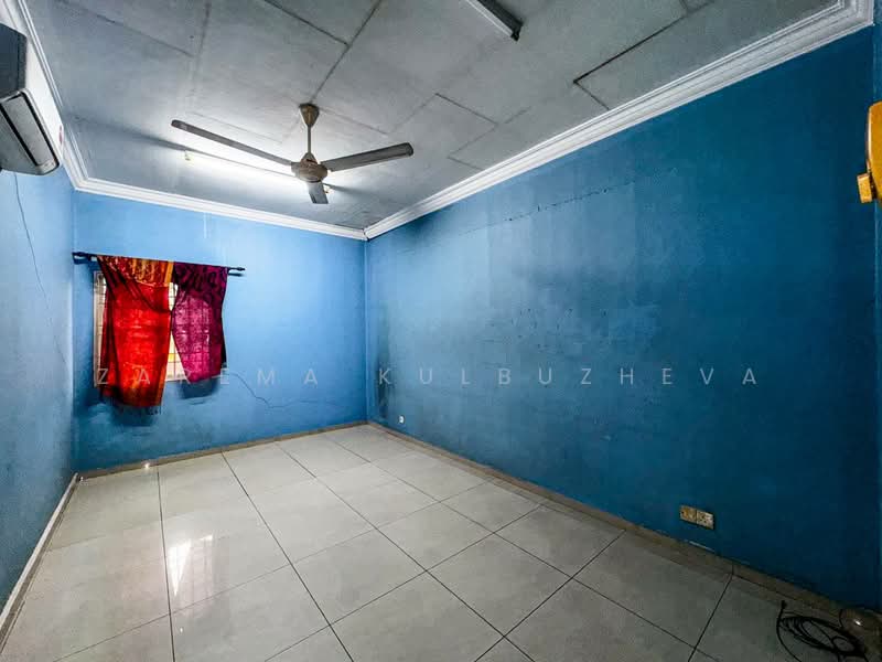 2-storey Terraced House for Sale in Teluk Pulai (Klang) - Zarema Kulbuzheva - Interior - PropertyGuru.com.my