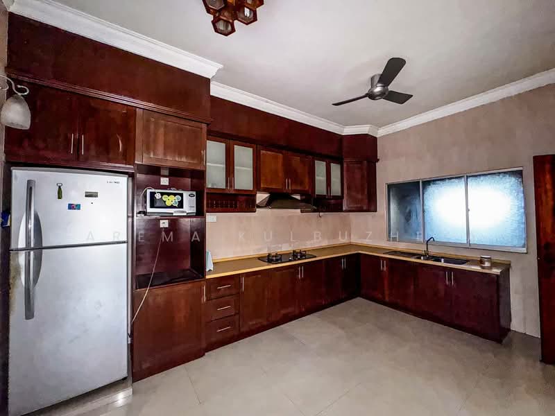 2-storey Terraced House for Sale in Teluk Pulai (Klang) - Zarema Kulbuzheva - Kitchen - PropertyGuru.com.my