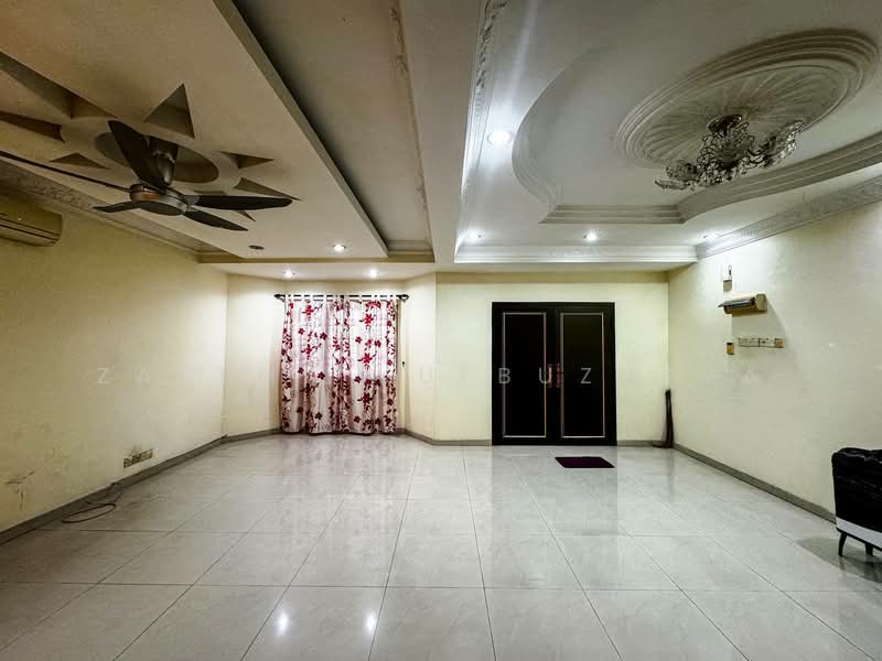 2-storey Terraced House for Sale in Teluk Pulai (Klang) - Zarema Kulbuzheva - Living Room - PropertyGuru.com.my
