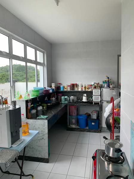 Semi-Detached House for Sale in Taman Bukit Jaya (Ulu Tiram) - Kalai Selvan - Kitchen - PropertyGuru.com.my