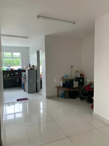 Semi-Detached House for Sale in Taman Bukit Jaya (Ulu Tiram) - Kalai Selvan - Kitchen - PropertyGuru.com.my