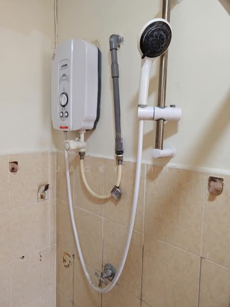 Kondominium untuk Dijual di Koi Tropika - Jacky Lin - Bathroom - PropertyGuru.com.my