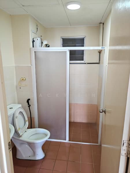 Kondominium untuk Dijual di Koi Tropika - Jacky Lin - Bathroom - PropertyGuru.com.my
