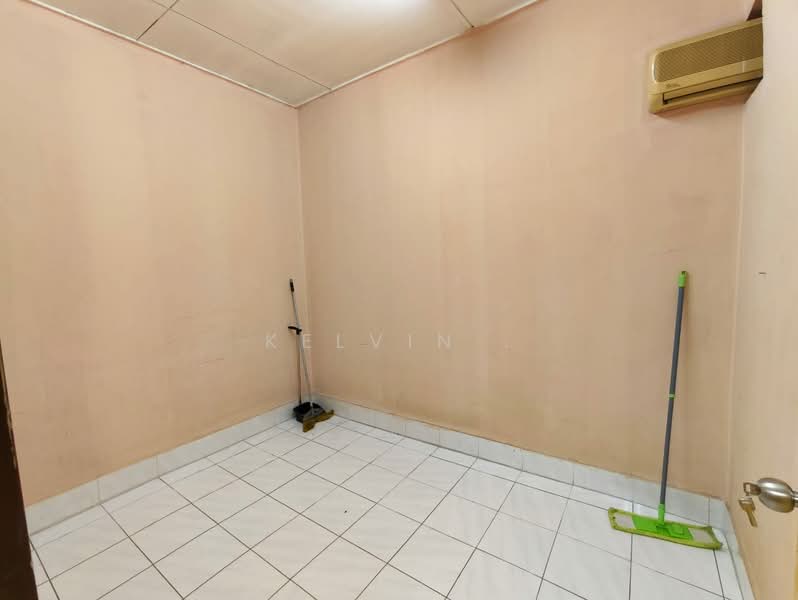 2-storey Terraced House for Sale in Taman Bukit Rawang Jaya (Rawang) - Kelvin . - Interior - PropertyGuru.com.my