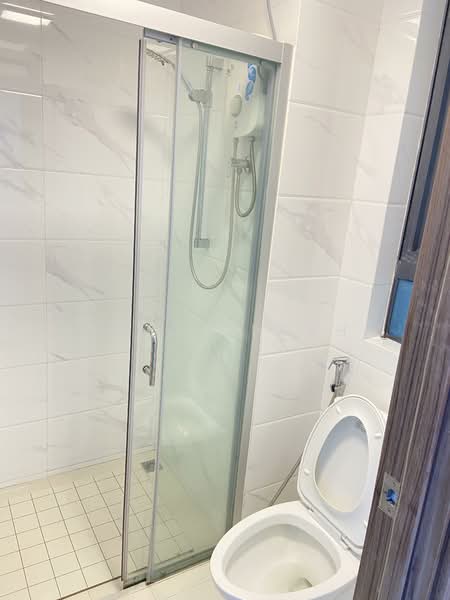 Apartment for Rent at Starview Bay @ Forest City - Alex Cheah - Bathroom - PropertyGuru.com.my