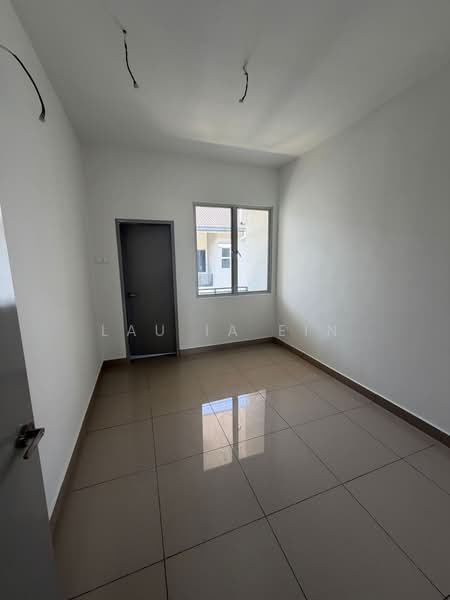 2-storey Terraced House for Sale in Amverton Hills (Sungai Buloh) - Lau Ia Ein - Interior - PropertyGuru.com.my