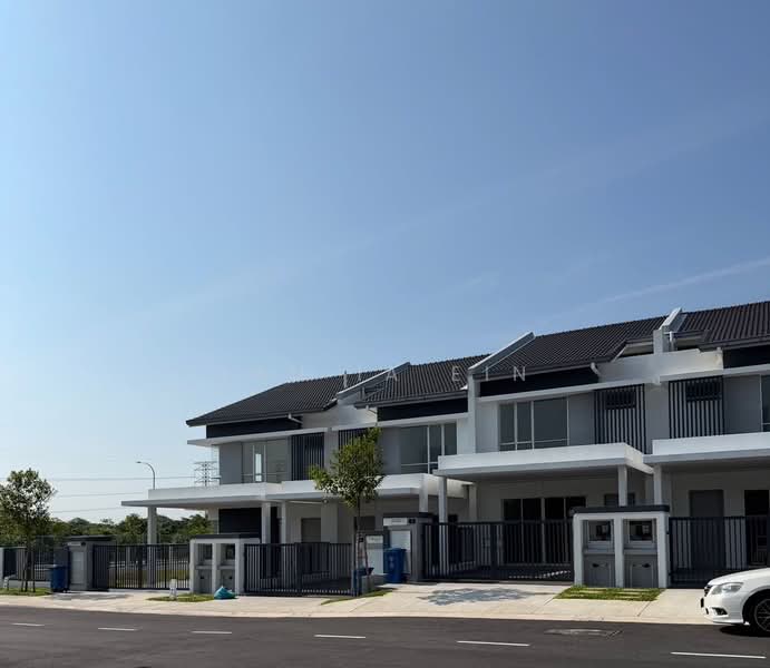 2-storey Terraced House for Sale in Amverton Hills (Sungai Buloh) - Lau Ia Ein - Exterior - PropertyGuru.com.my