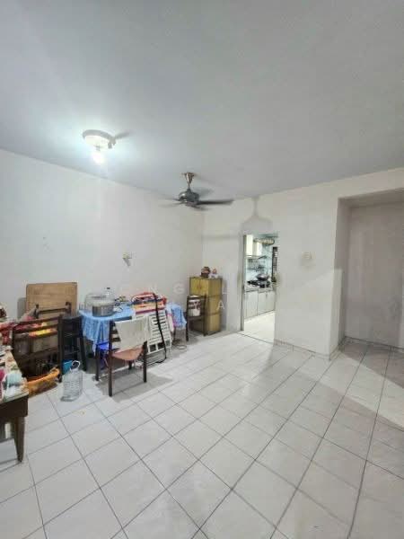 Rumah Teres 2 Tingkat untuk Dijual di Taman Bukit Gemilang (Skudai) - Ong Lih Shyan - Living Room - PropertyGuru.com.my