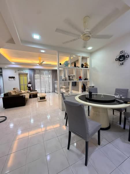 Rumah Teres 2 Tingkat untuk Dijual di Ulu Tiram (Johor) - Kennly Chia - Living Room - PropertyGuru.com.my