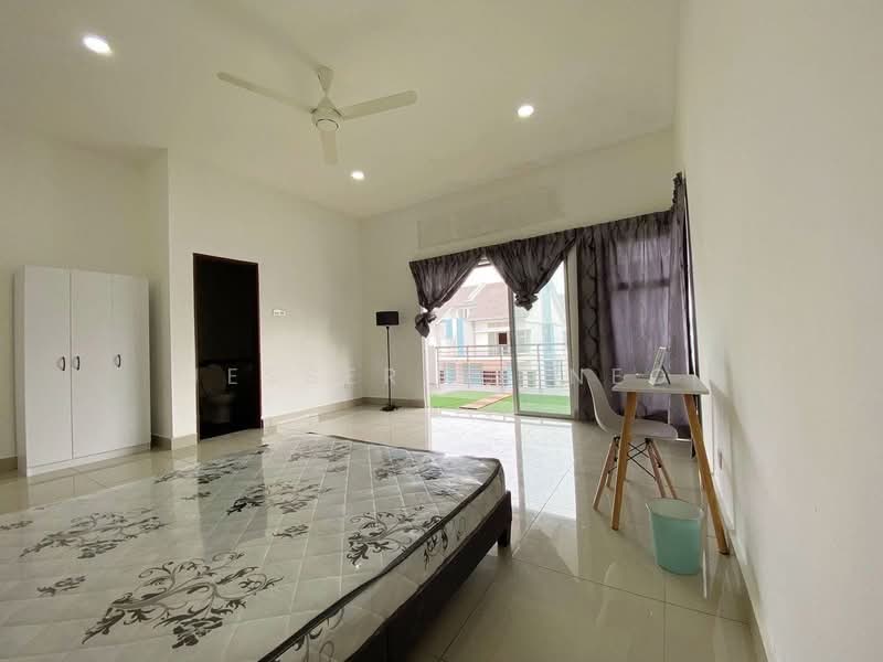 Cluster House for Sale in Nusantara Prima (Gelang Patah) - Jesserine Neo - Bedroom - PropertyGuru.com.my