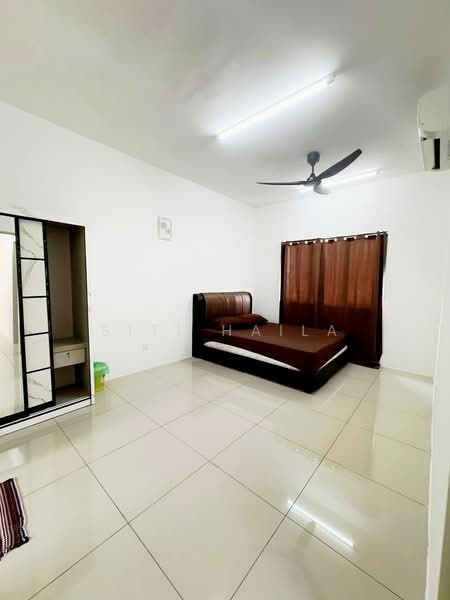 Servis Apartment untuk Disewa di Residensi Vista Harmoni Sentul - Siti Haila - Bedroom - PropertyGuru.com.my