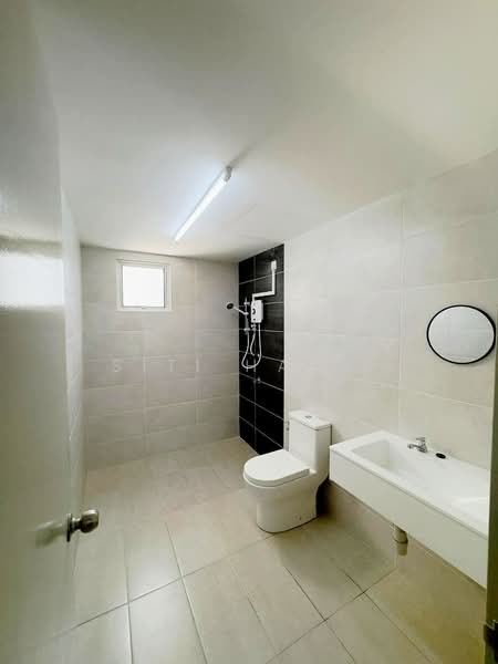 Servis Apartment untuk Disewa di Residensi Vista Harmoni Sentul - Siti Haila - Bathroom - PropertyGuru.com.my