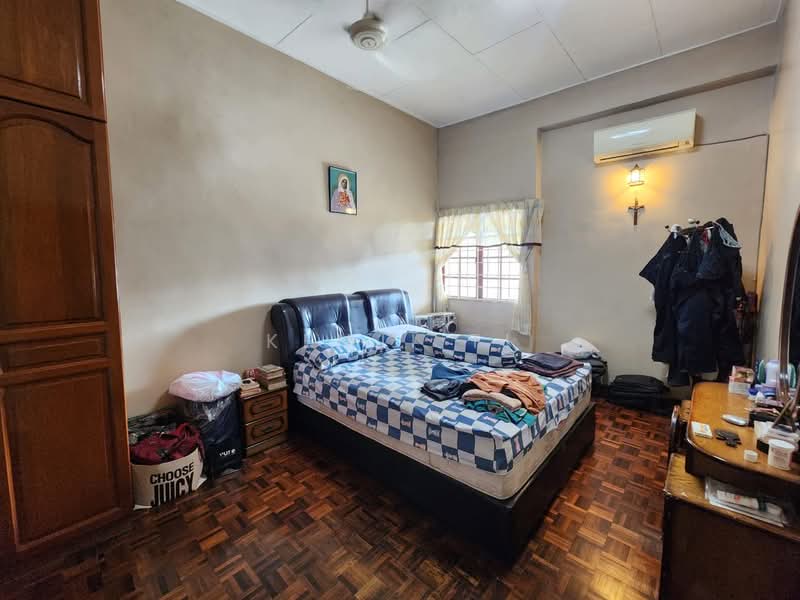1-storey Terraced House for Sale in Taman Bukit Maluri (Kepong) - Kenji Ti - Bedroom - PropertyGuru.com.my
