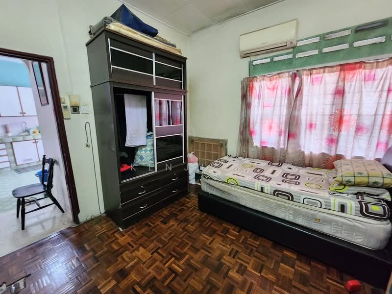 1-storey Terraced House for Sale in Taman Bukit Maluri (Kepong) - Kenji Ti - Bedroom - PropertyGuru.com.my