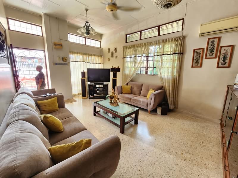 1-storey Terraced House for Sale in Taman Bukit Maluri (Kepong) - Kenji Ti - Living Room - PropertyGuru.com.my