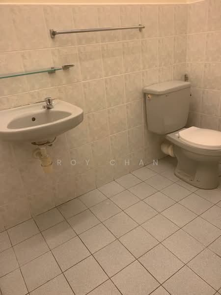 1.5-storey Terraced House for Sale in Taman Pelangi Indah (Ulu Tiram) - Roy Chan - Bathroom - PropertyGuru.com.my