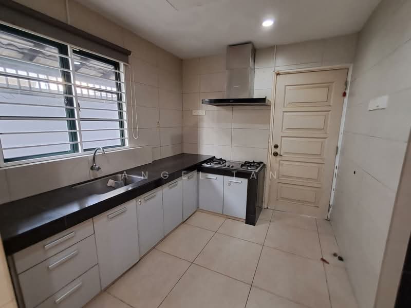 2-storey Terraced House for Sale in Usj 11 (Subang Jaya) - Angel Tan - Kitchen - PropertyGuru.com.my