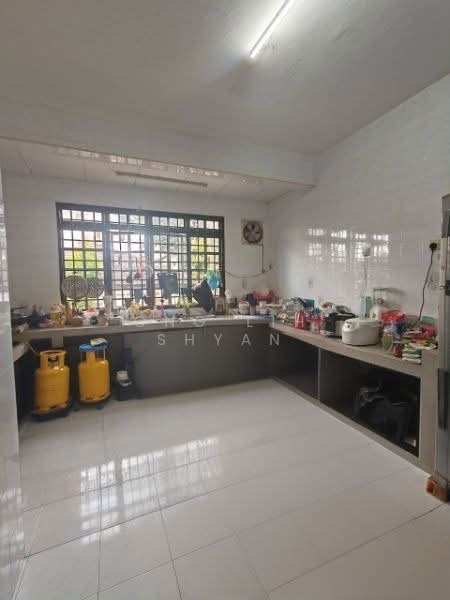 Rumah Teres 2 Tingkat untuk Dijual di Taman Daya (Johor Bahru) - Ong Lih Shyan - Kitchen - PropertyGuru.com.my