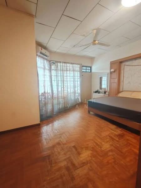Rumah Teres 2 Tingkat untuk Dijual di Taman Daya (Johor Bahru) - Ong Lih Shyan - Bedroom - PropertyGuru.com.my