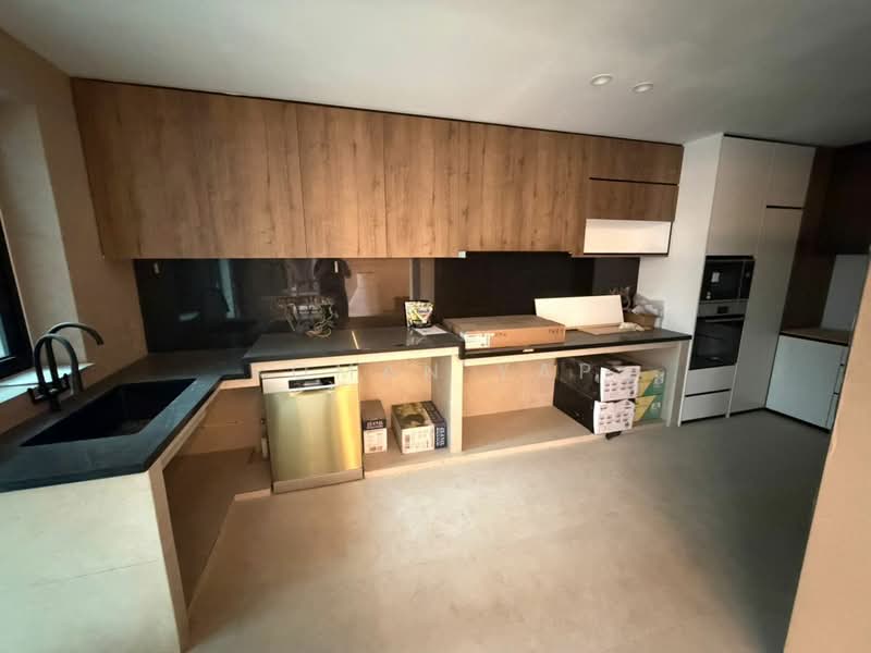 Semi-Detached House for Sale in Kota Emerald (Rawang) - Roman Yap - Kitchen - PropertyGuru.com.my
