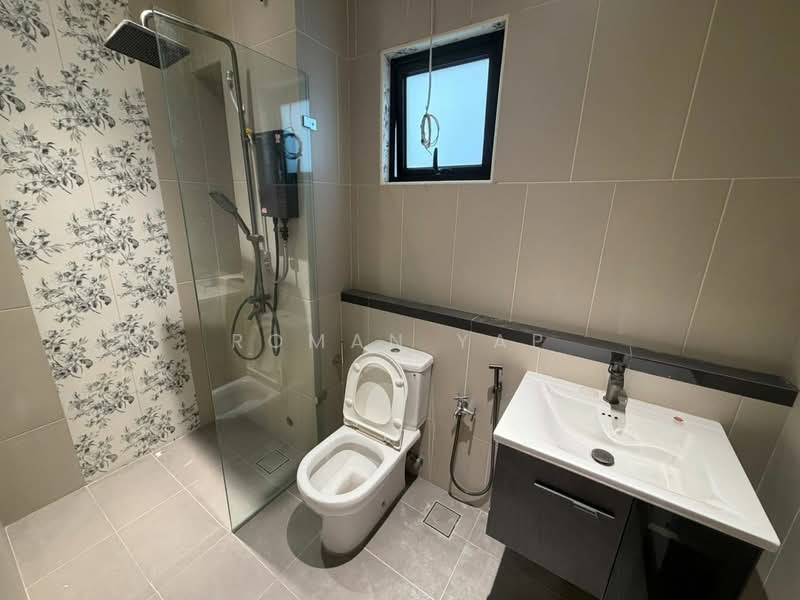 Semi-Detached House for Sale in Kota Emerald (Rawang) - Roman Yap - Bathroom - PropertyGuru.com.my