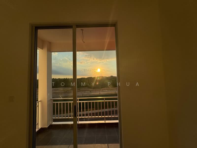 Rumah Teres 2 Tingkat untuk Disewa di Taman Bestari Perdana (Pasir Gudang) - Tommy Phua - Balcony - PropertyGuru.com.my
