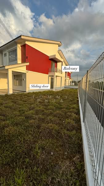 Rumah Teres 2 Tingkat untuk Disewa di Taman Bestari Perdana (Pasir Gudang) - Tommy Phua - Balcony - PropertyGuru.com.my