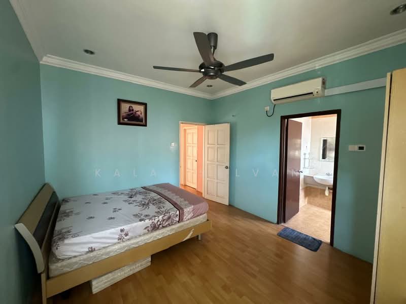 Semi-Detached House for Sale in Taman Mount Austin (Tebrau) - Kalai Selvan - Bedroom - PropertyGuru.com.my