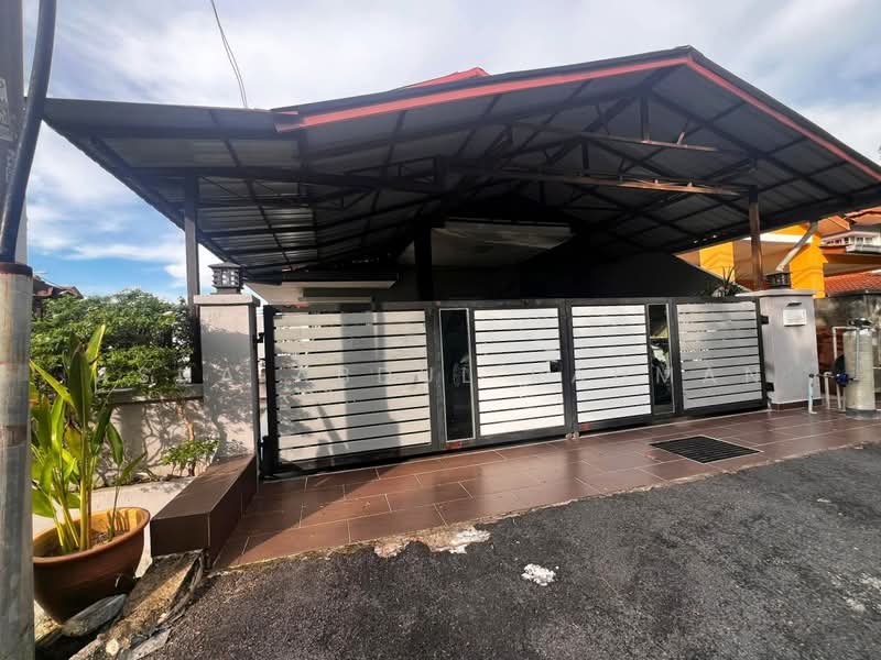 Semi-Detached House for Rent in Bandar Bukit Mahkota (Bangi) - Asna Abdul Rahman - Exterior - PropertyGuru.com.my