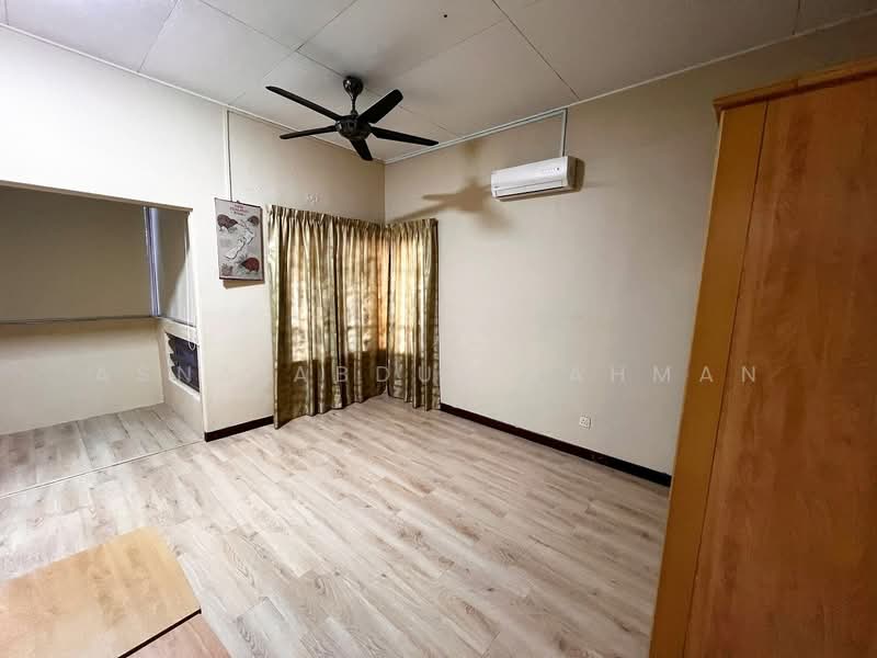 Semi-Detached House for Rent in Bandar Bukit Mahkota (Bangi) - Asna Abdul Rahman - Interior - PropertyGuru.com.my