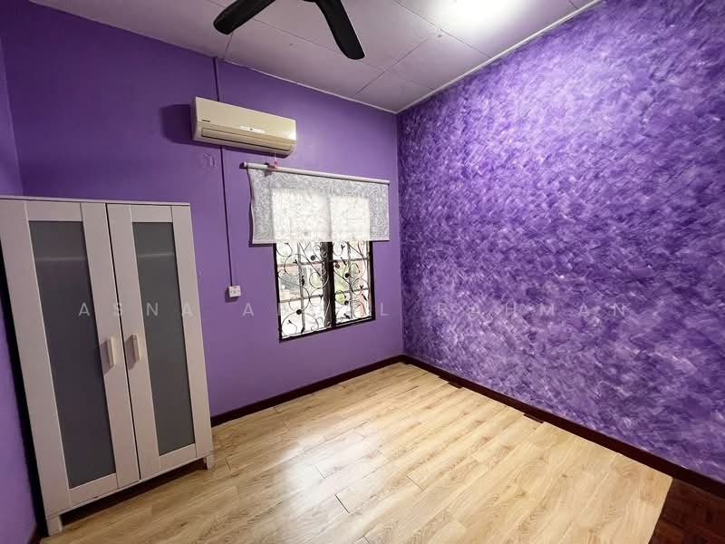Semi-Detached House for Rent in Bandar Bukit Mahkota (Bangi) - Asna Abdul Rahman - Bedroom - PropertyGuru.com.my