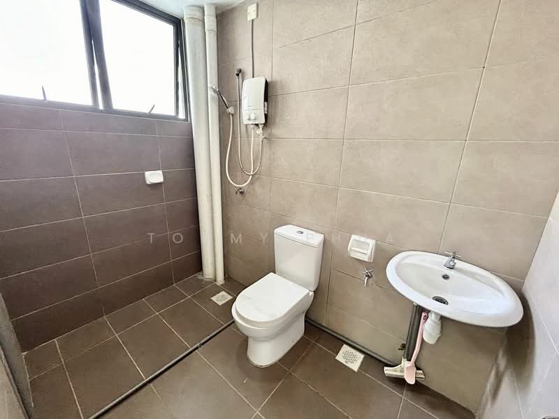 Service Residence for Rent at ARC @ Austin Hills - Tommy Phua - Bathroom - PropertyGuru.com.my