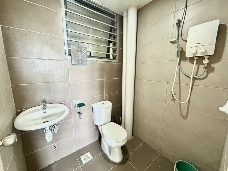 Service Residence for Rent at ARC @ Austin Hills - Tommy Phua - Bathroom - PropertyGuru.com.my