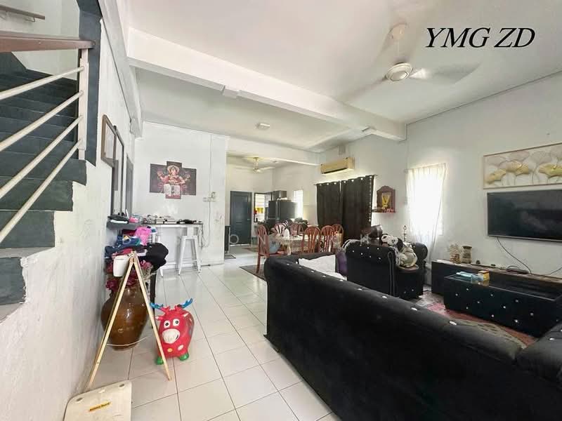 2-storey Terraced House for Sale in Bandar Botanic (Klang) - Desmond Chan - Living Room - PropertyGuru.com.my