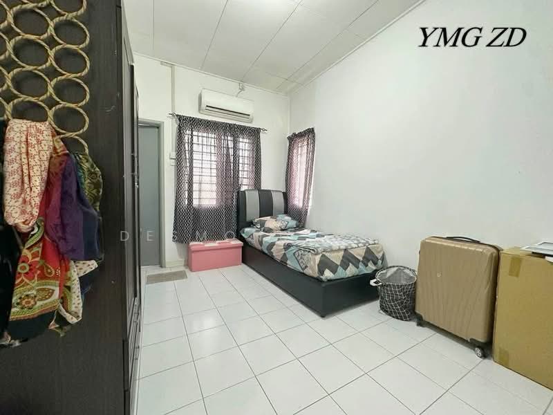 2-storey Terraced House for Sale in Bandar Botanic (Klang) - Desmond Chan - Bedroom - PropertyGuru.com.my